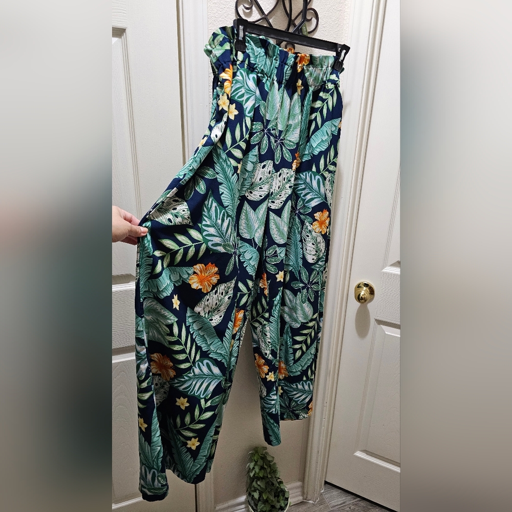 Floral Elastic Waist Wide Legged Pants Size 1X Removable Belt Navy & Green EUC - Picture 3 of 9